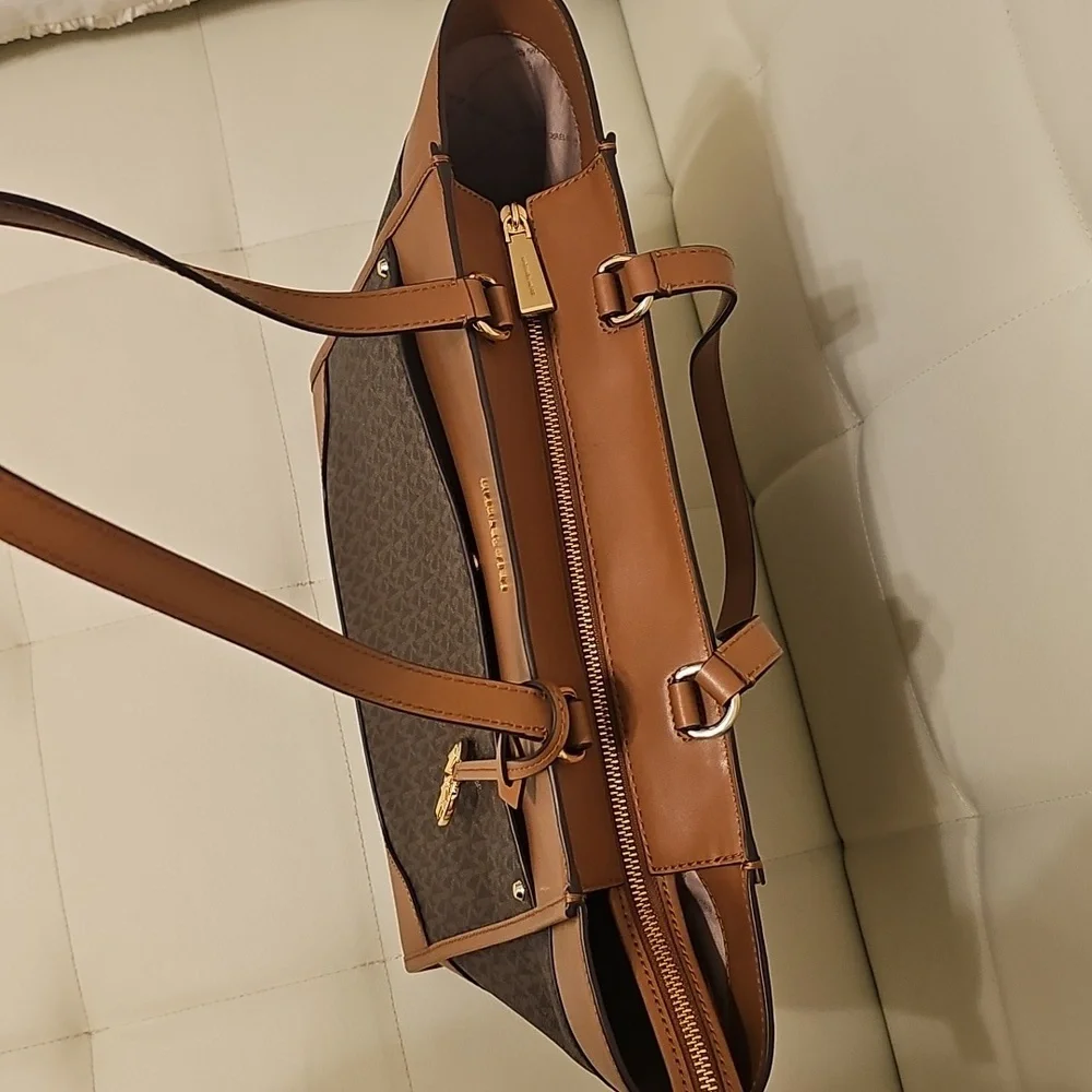 Michael Kors Harrison Large Tote